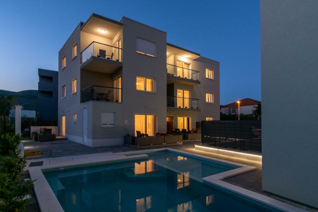 Guest House Petra Τρογκίρ Εξωτερικό φωτογραφία